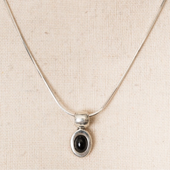 Vintage minimalist oval sterling silver pendant black onyx stone southwestern - Picture 6 of 15